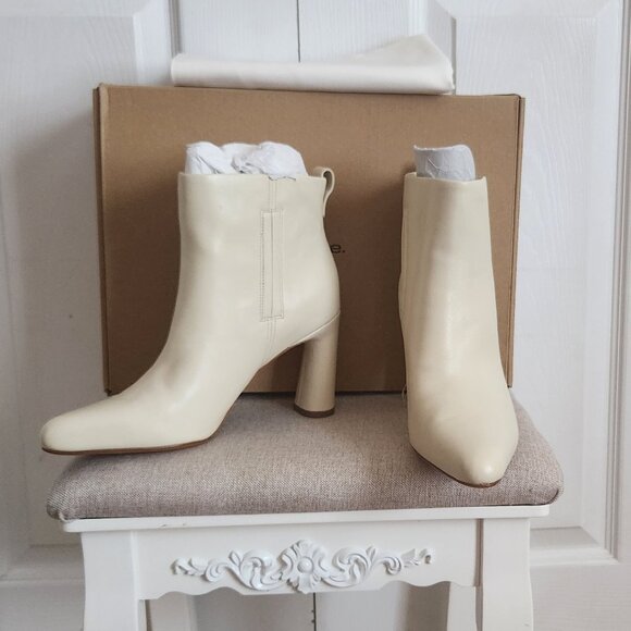 VANCE. NEW IN BOX, LEATHER HILLSIDE MOONLIGHT CREAM 7 1/2 WOMANS ANKLE BOOT - Picture 1 of 4